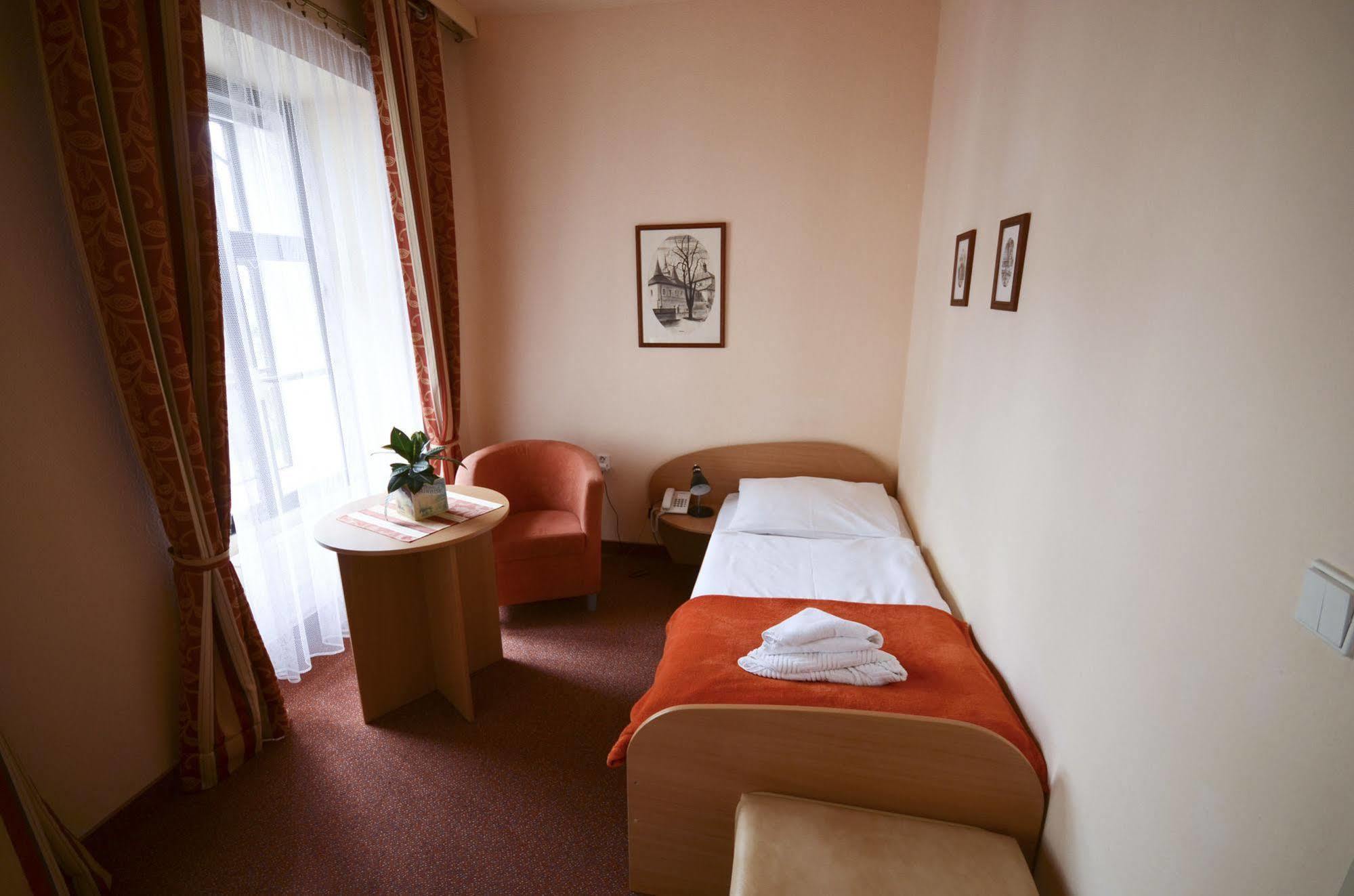 Hotel Paradies Τέπλιτσε Εξωτερικό φωτογραφία