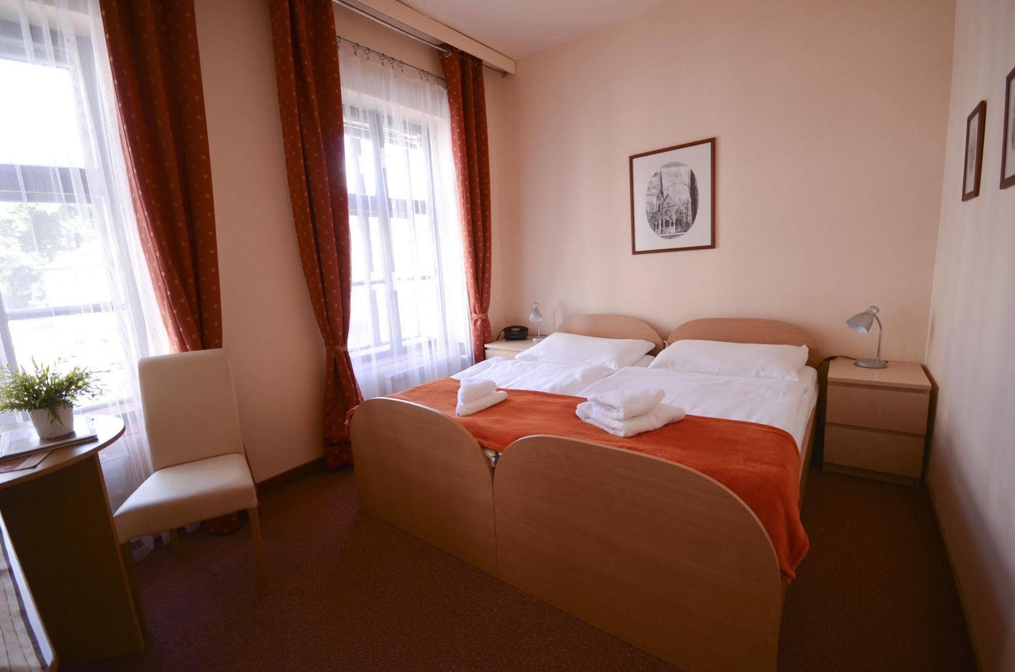 Hotel Paradies Τέπλιτσε Εξωτερικό φωτογραφία