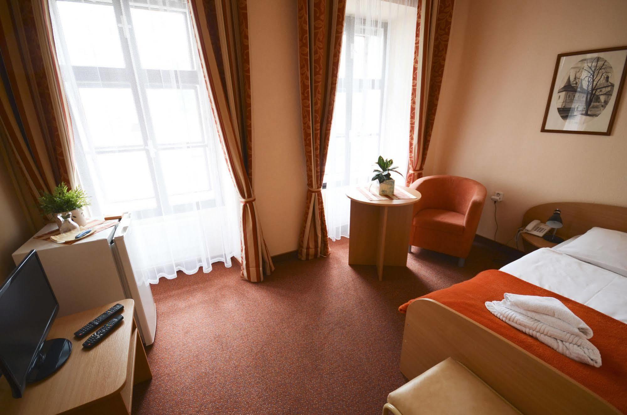 Hotel Paradies Τέπλιτσε Εξωτερικό φωτογραφία