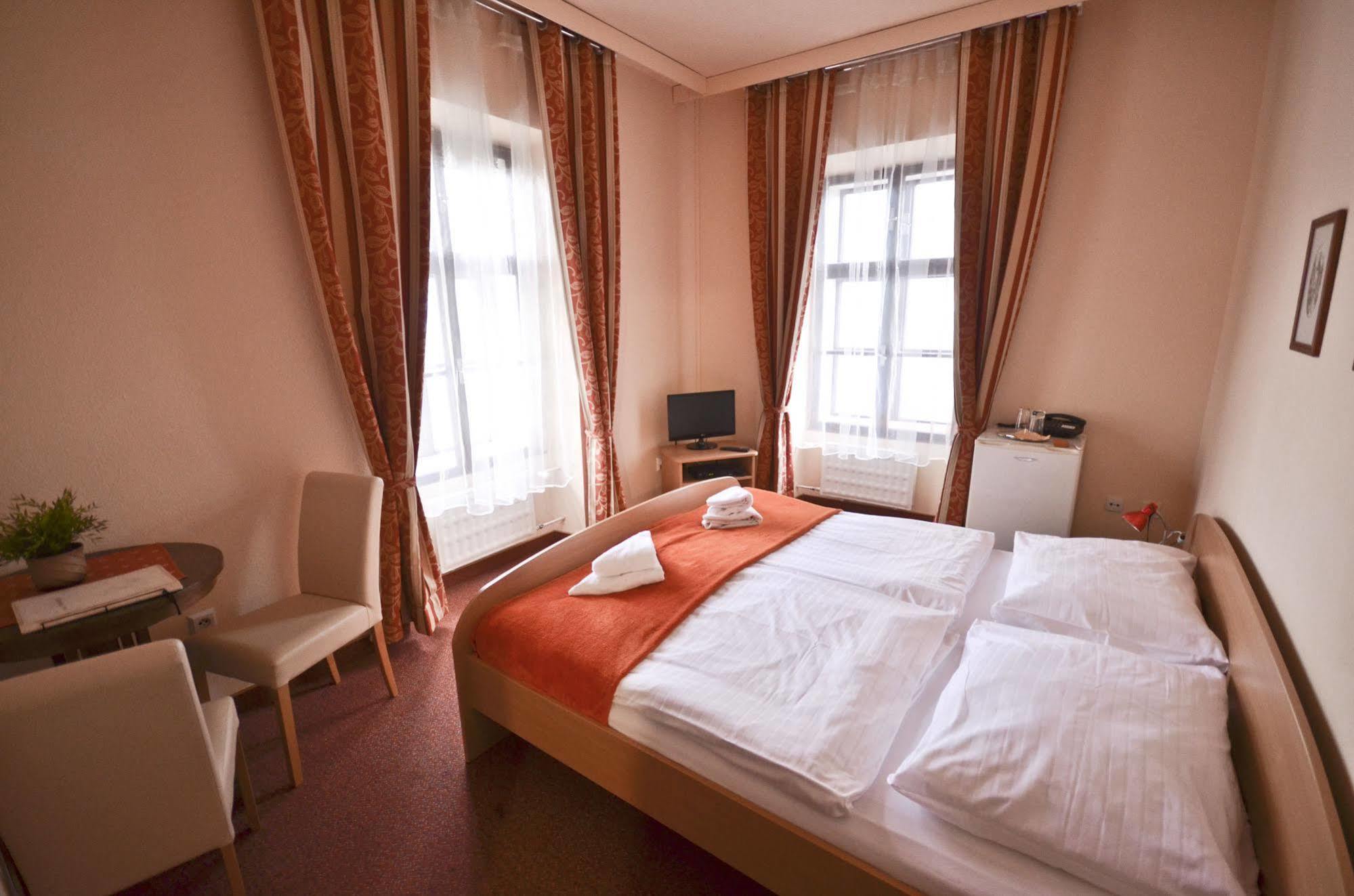 Hotel Paradies Τέπλιτσε Εξωτερικό φωτογραφία
