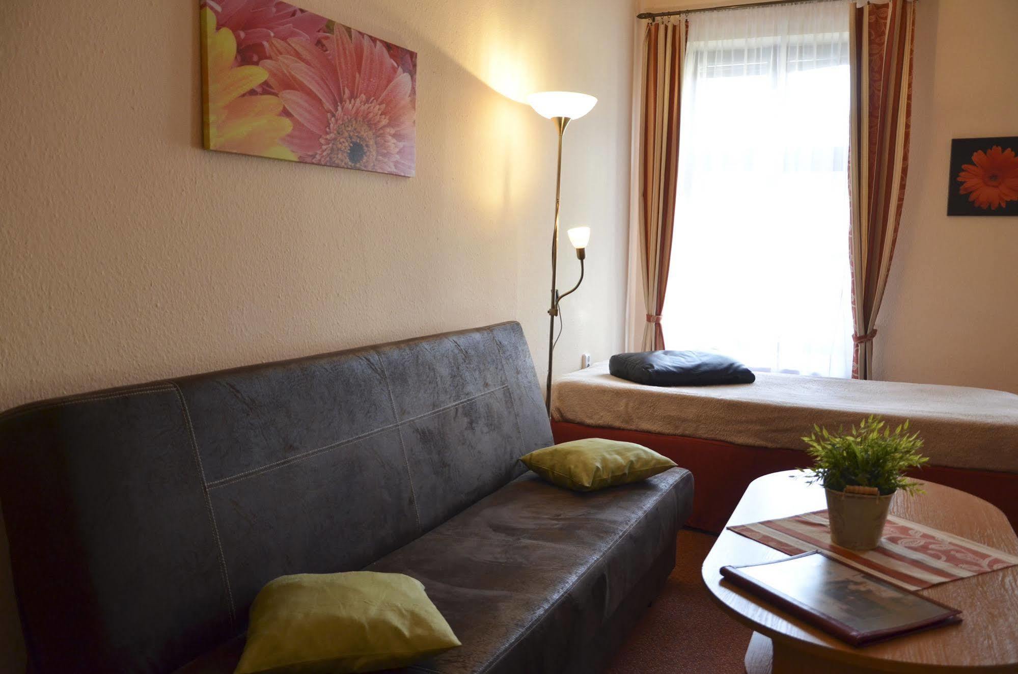 Hotel Paradies Τέπλιτσε Εξωτερικό φωτογραφία