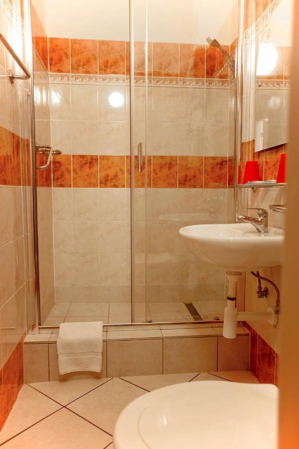 Hotel Paradies Τέπλιτσε Εξωτερικό φωτογραφία
